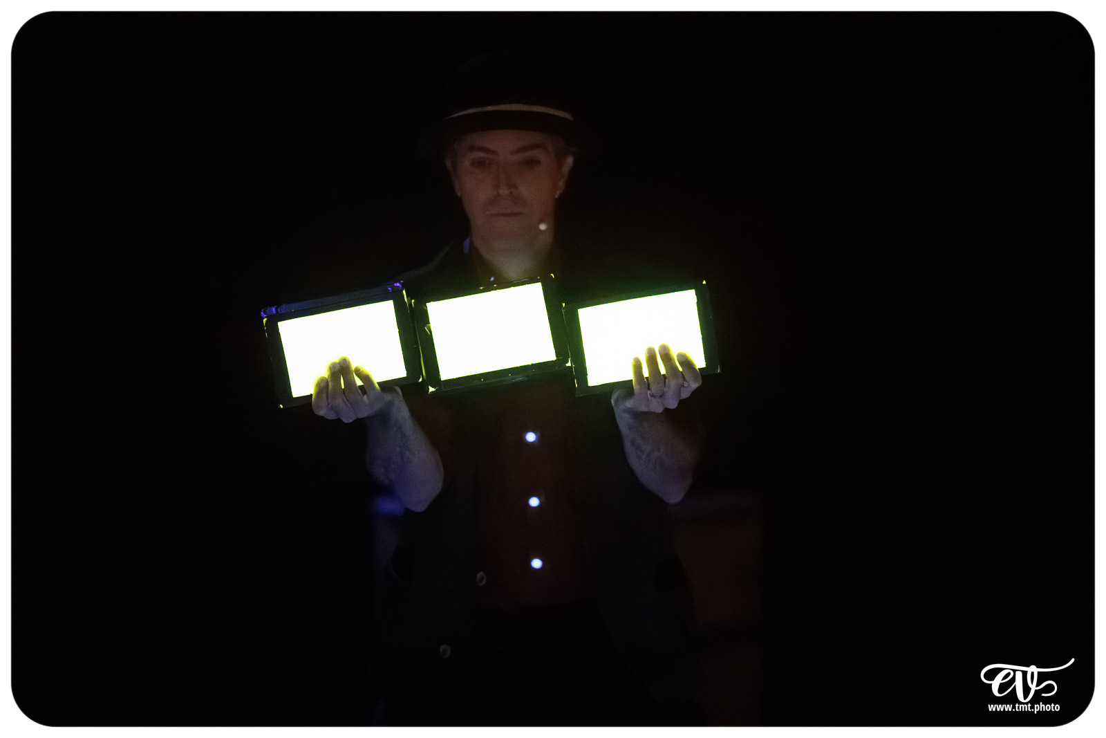 VIVI (CIE VIBRATION VISUELLE)